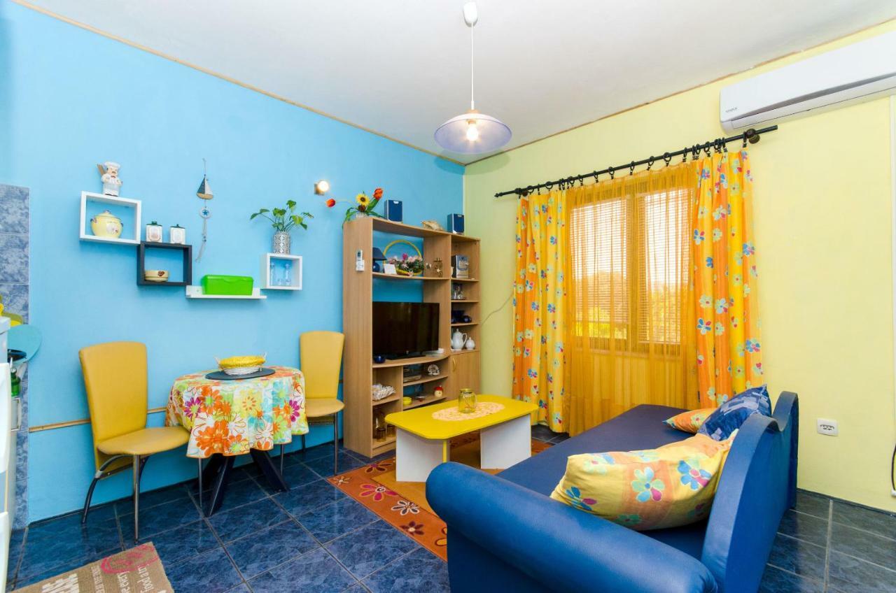 Apartment Slavka Račišće エクステリア 写真