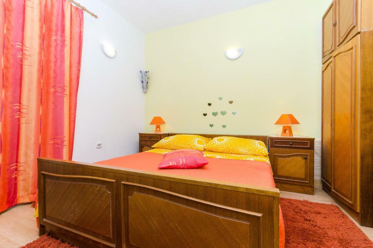 Apartment Slavka Račišće エクステリア 写真